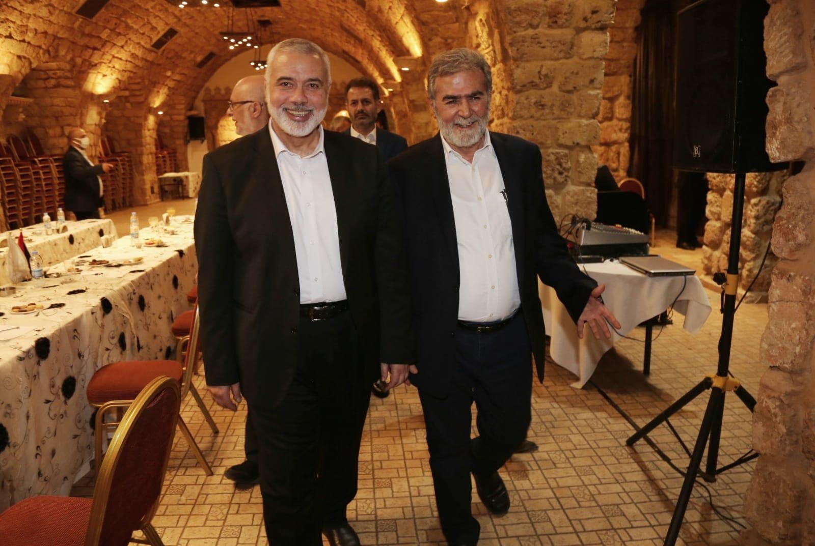 كاتب فلسطيني: حماس تخسر تحالفها مع الجهاد وتلهث خلف التهدئة والمنحة القطرية