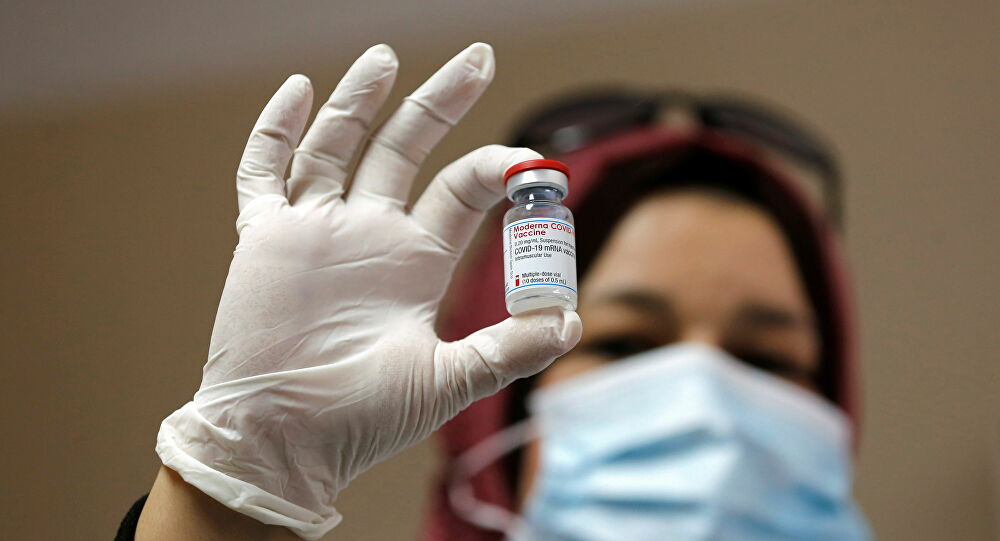 حماس تتسلم 250 ألف جرعة لقاح فاسدة من الإمارات وتلتزم الصمت!