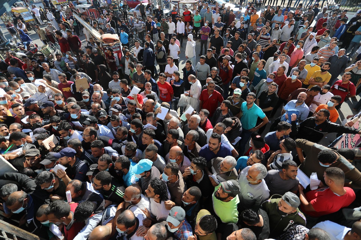 التفاهمات الاقتصادية.. تجار في غزة عمال في إسرائيل