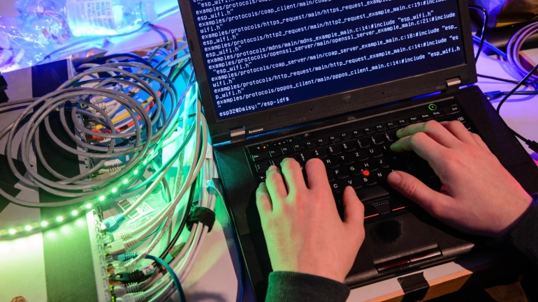 مركز إسرائيلي: المنظمات الفلسطينية تلجأ للعُملات الرقمية